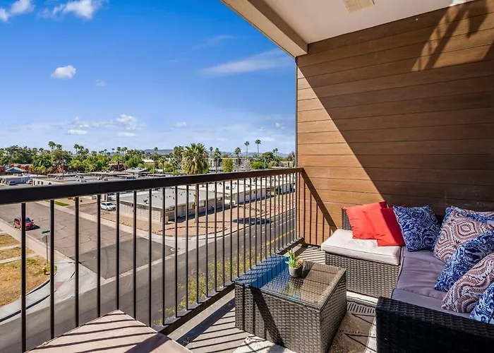 Apartment Escape To Trendy & In Vogue 2 Bedroom Town *